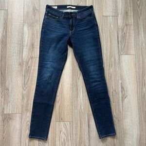 Levi’s 711 mid-rise skinny jeans size 27